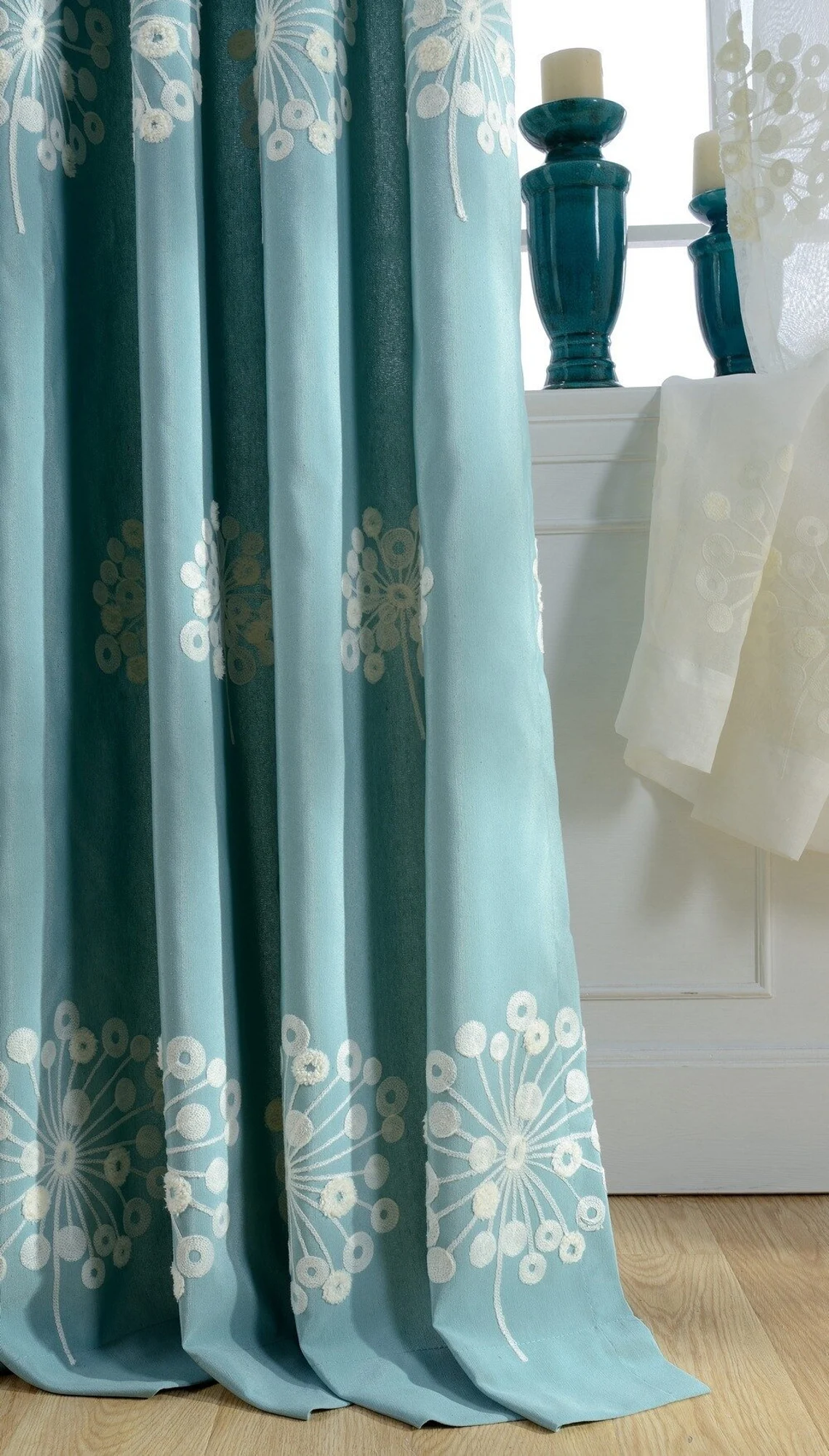 blue-floral-curtains,embroidered-curtains