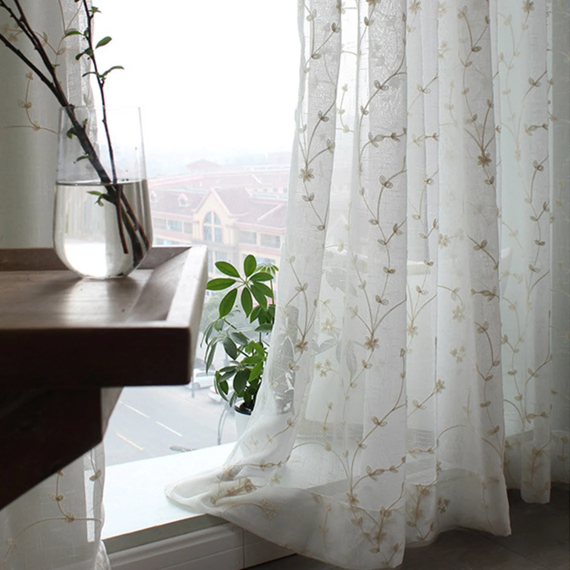 embroidered-sheer-curtains,white-curtains