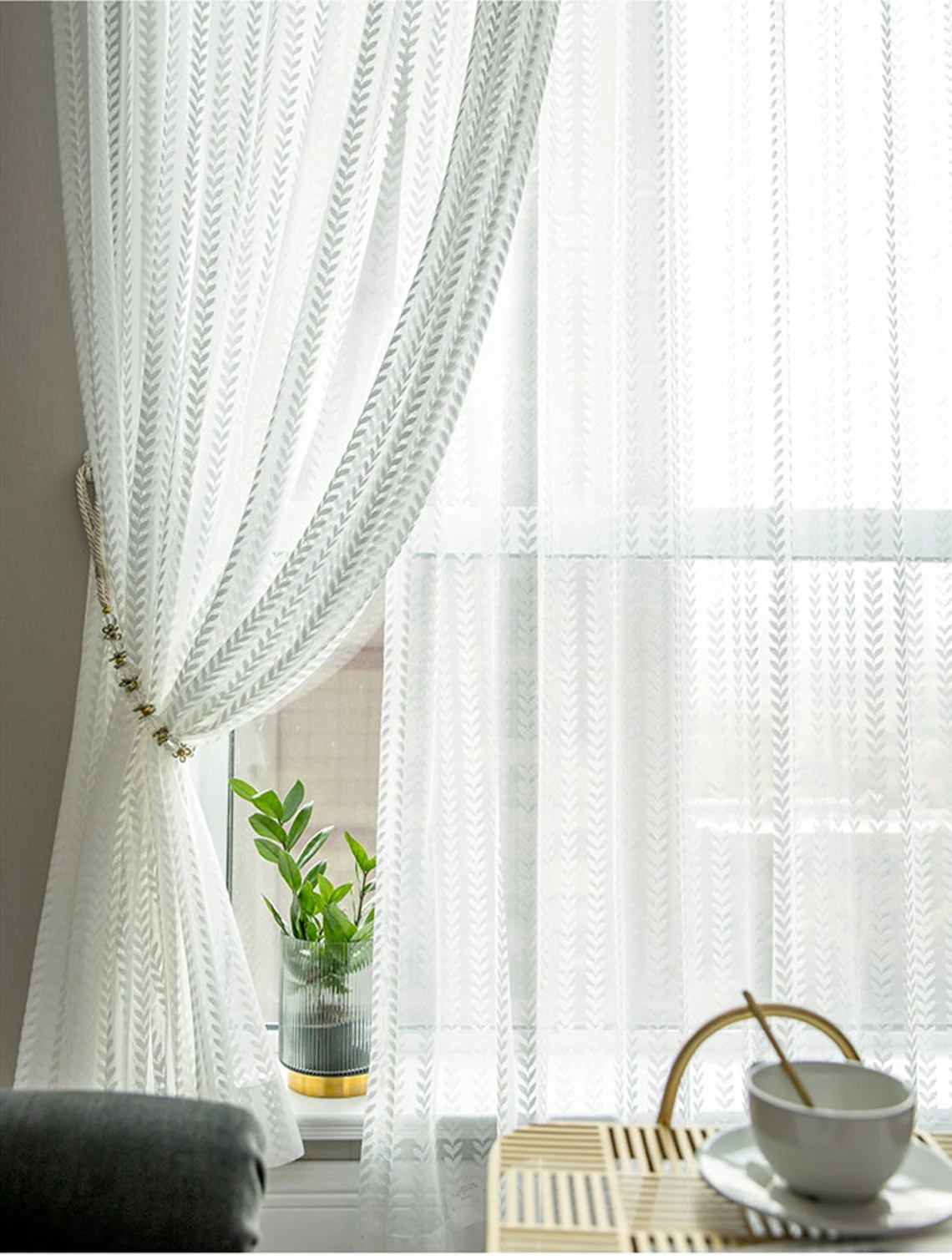 white-voile-curtains,leaf-print-curtains