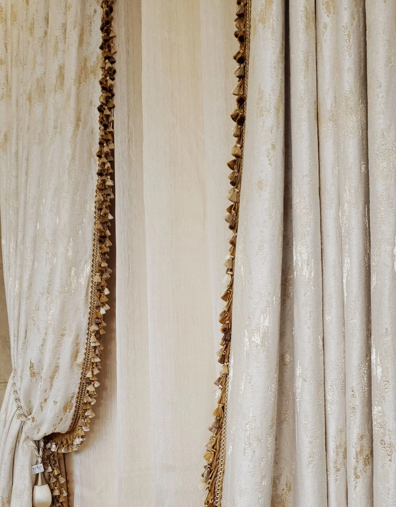luxury-golden-bedroom-curtains, blackout-curtains, edit-home-curtains